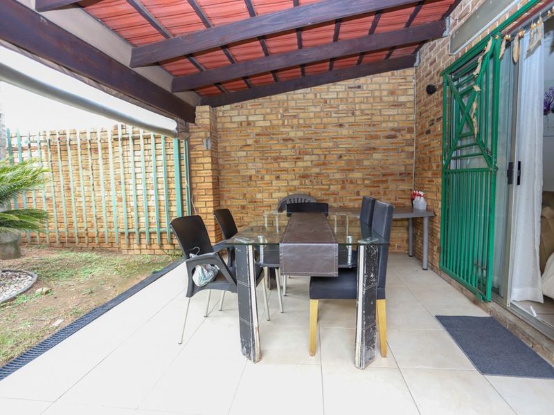 Townhouse For Sale in Boskruin - Photo 7