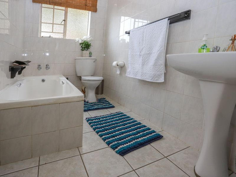 Townhouse For Sale in Boskruin - Photo 8