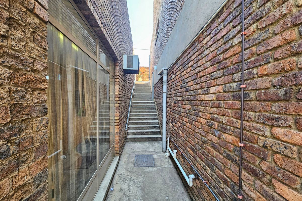 Retail For Sale in Lydenburg Central - Photo 4