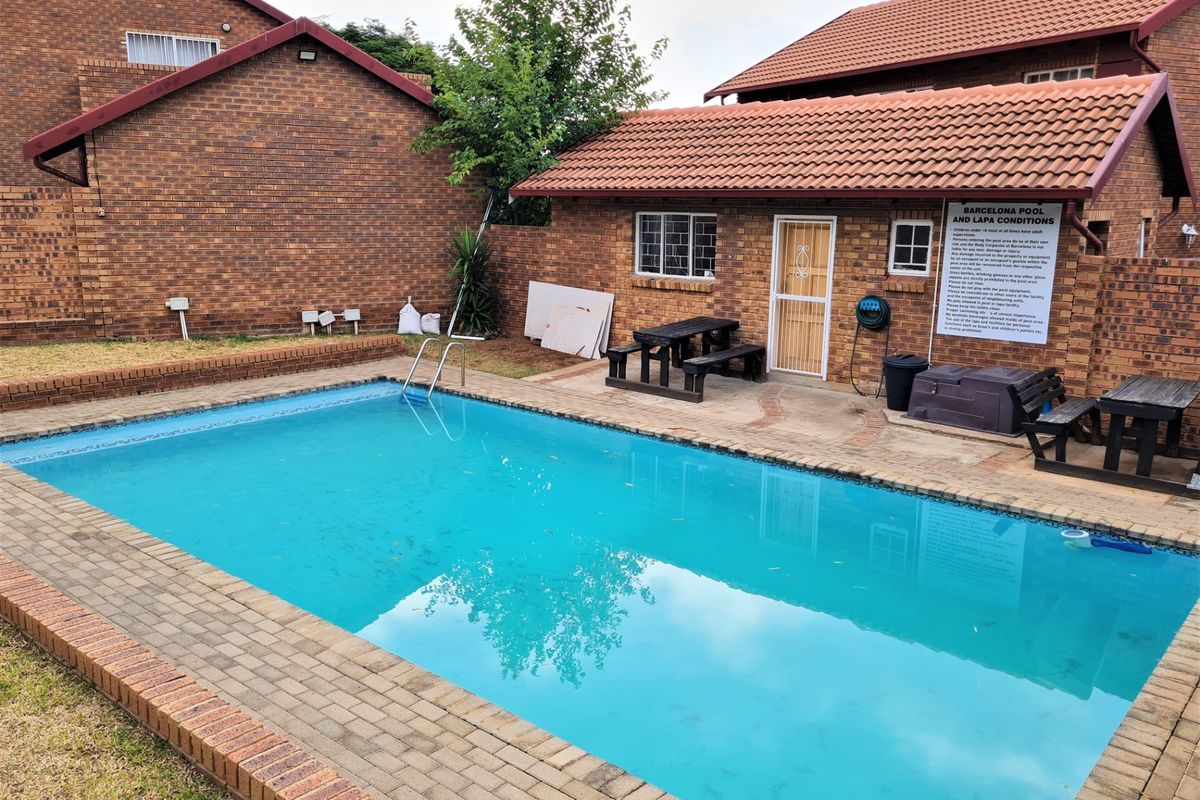 Apartment For Sale in The Reeds - Photo 3