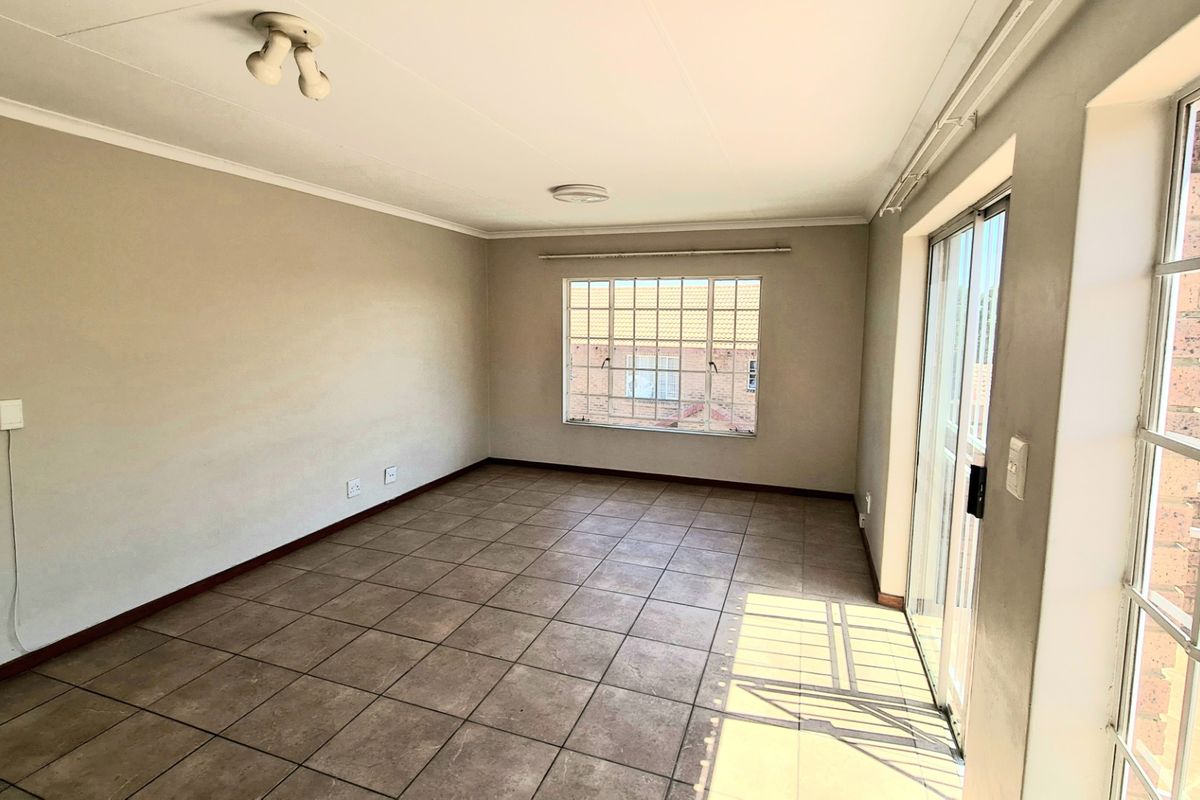 Apartment For Sale in The Reeds - Photo 5