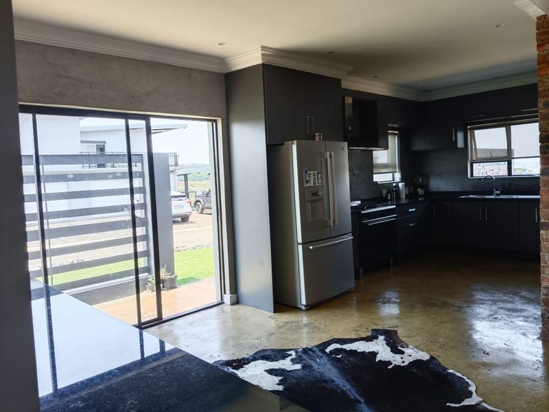 House For Sale in Summer Place Estate - Photo 1