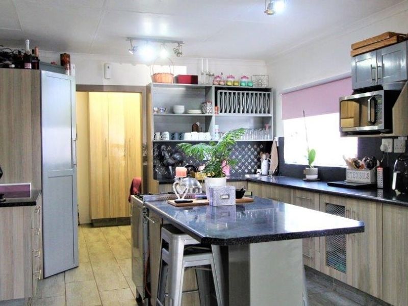 House For Sale in Modimolle Central - Photo 2