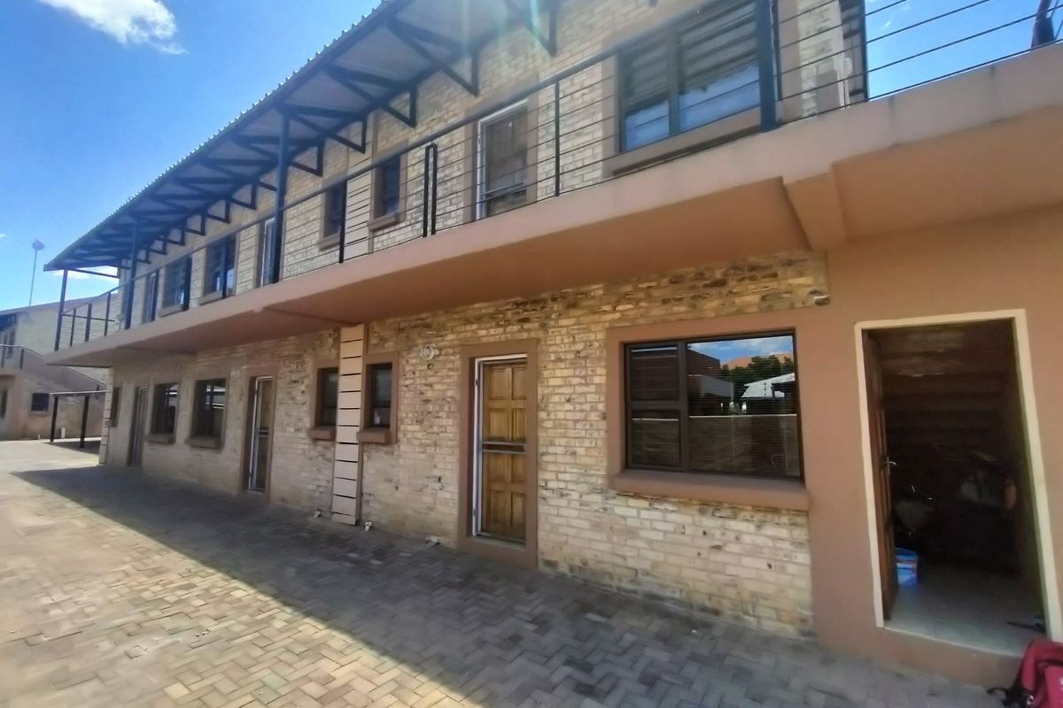 Apartment For Sale in Die Bult - Photo 2