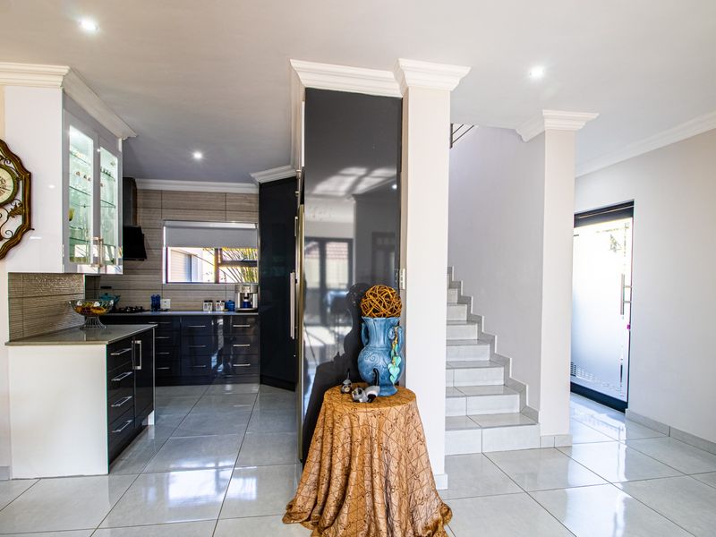 House For Sale in Magalieskruin - Photo 8