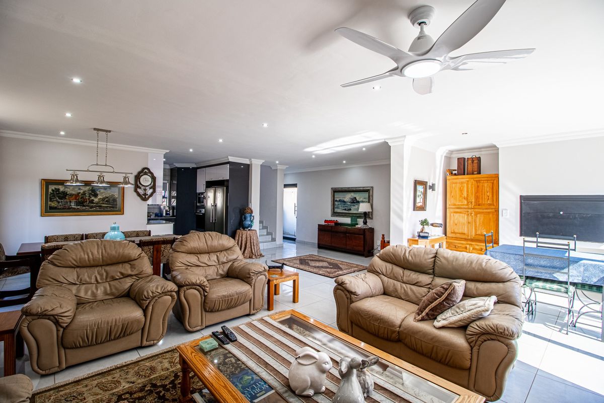 House For Sale in Magalieskruin - Photo 2