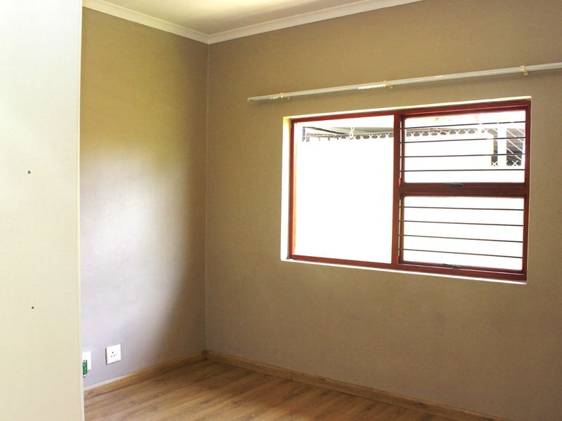 House To Rent in North Riding - Photo 10