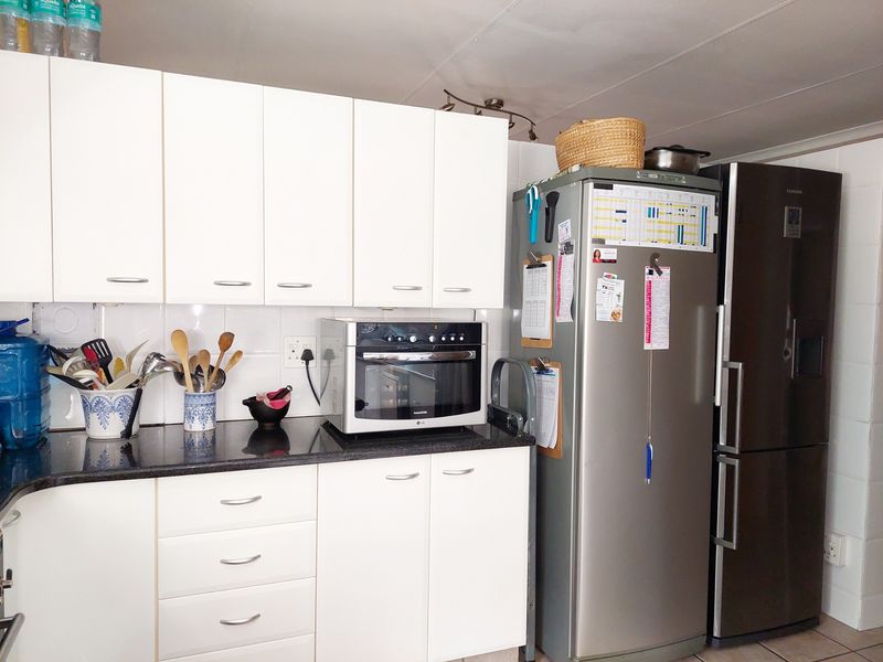 House For Sale in Zwartkop - Photo 10