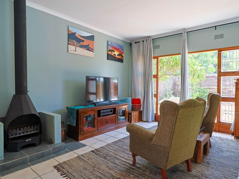 House For Sale in Montagu Central - Photo 2