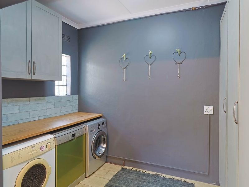 House For Sale in Montagu Central - Photo 10