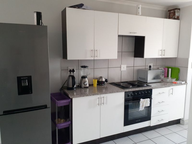 Apartment For Sale in Amberfield - Photo 3