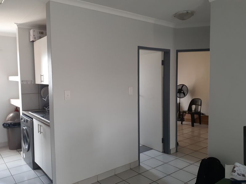 Apartment For Sale in Amberfield - Photo 5