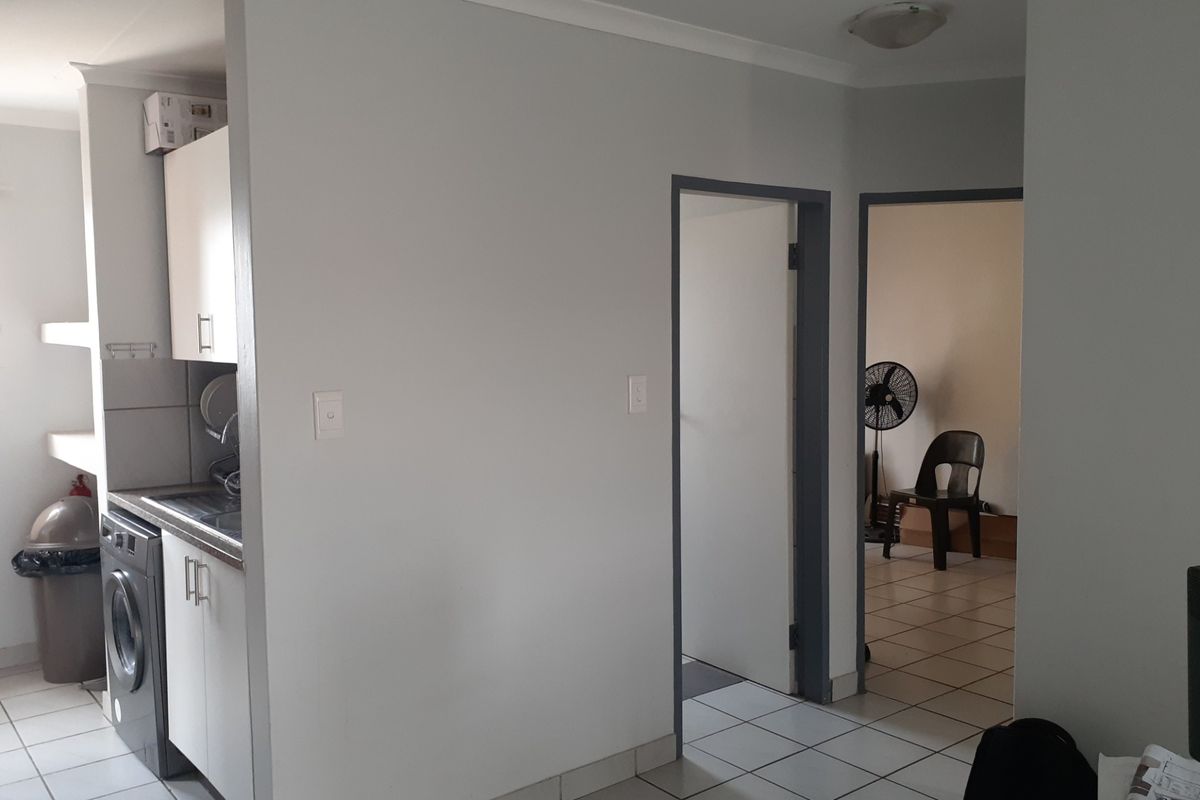 Apartment For Sale in Amberfield - Photo 5