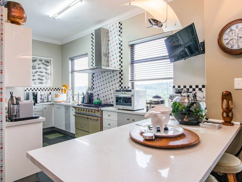 House For Sale in Rietondale - Photo 10