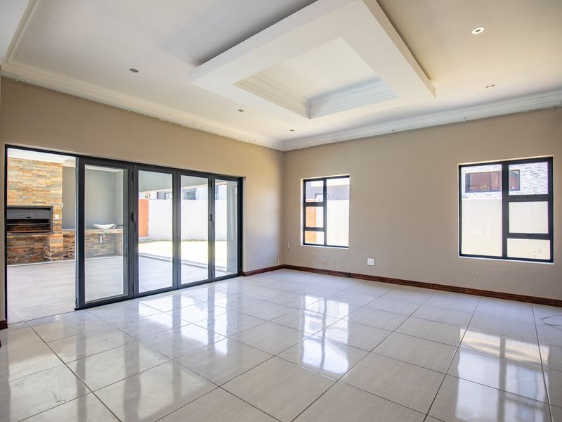 House For Sale in The Hills Game Reserve Estate - Photo 9