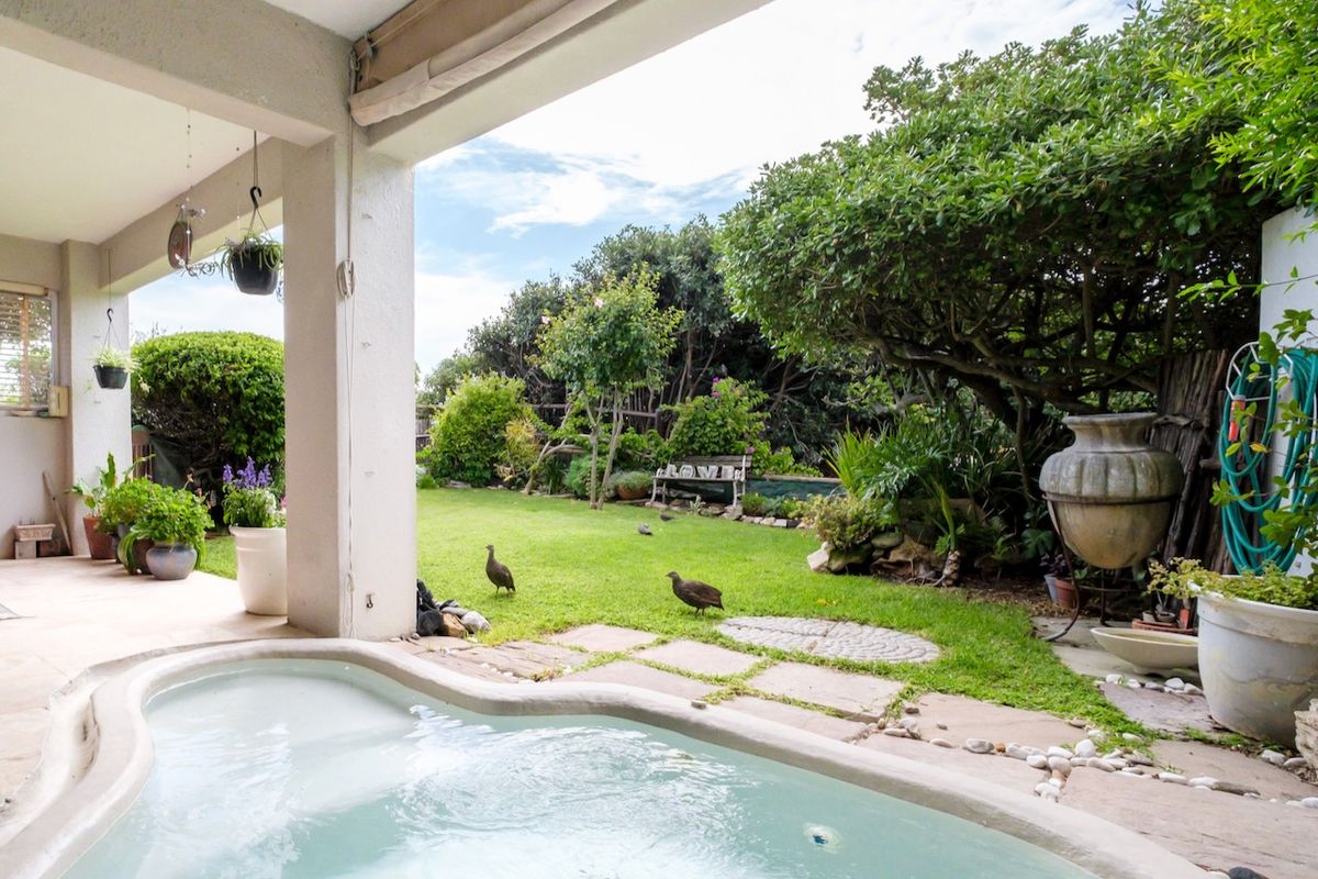 House For Sale in Woodbridge Island - Photo 4