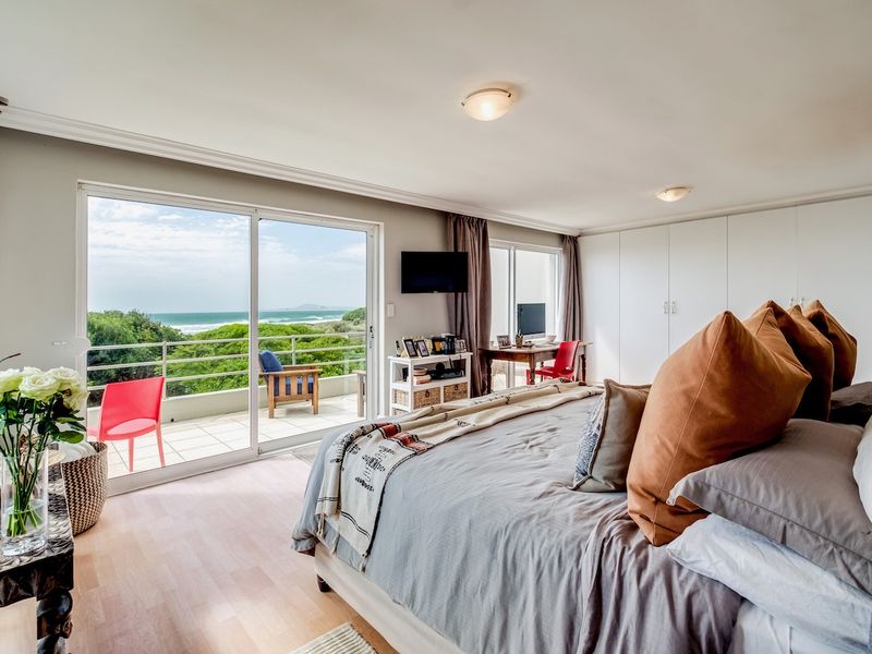 House For Sale in Woodbridge Island - Photo 5