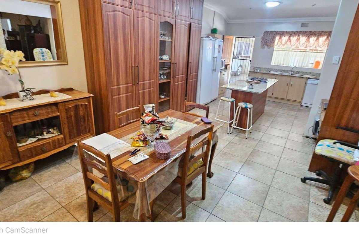 House For Sale in Greenside - Photo 5