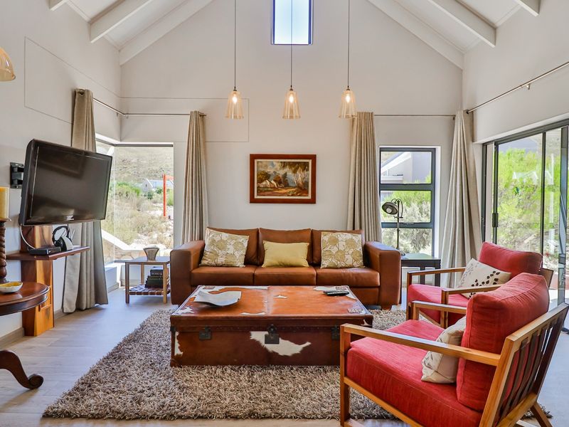 House For Sale in Montagu Central - Photo 2