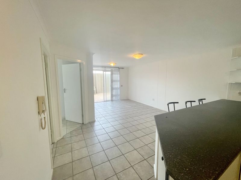 Apartment For Sale in Lagoon Beach - Photo 2