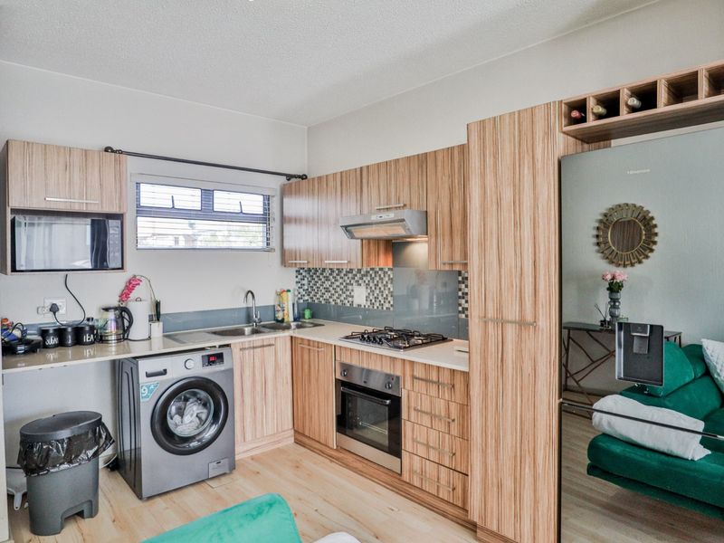 Apartment For Sale in Beverley - Photo 6