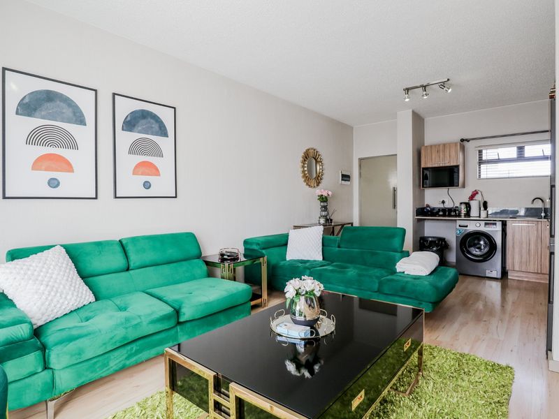 Apartment For Sale in Beverley - Photo 8