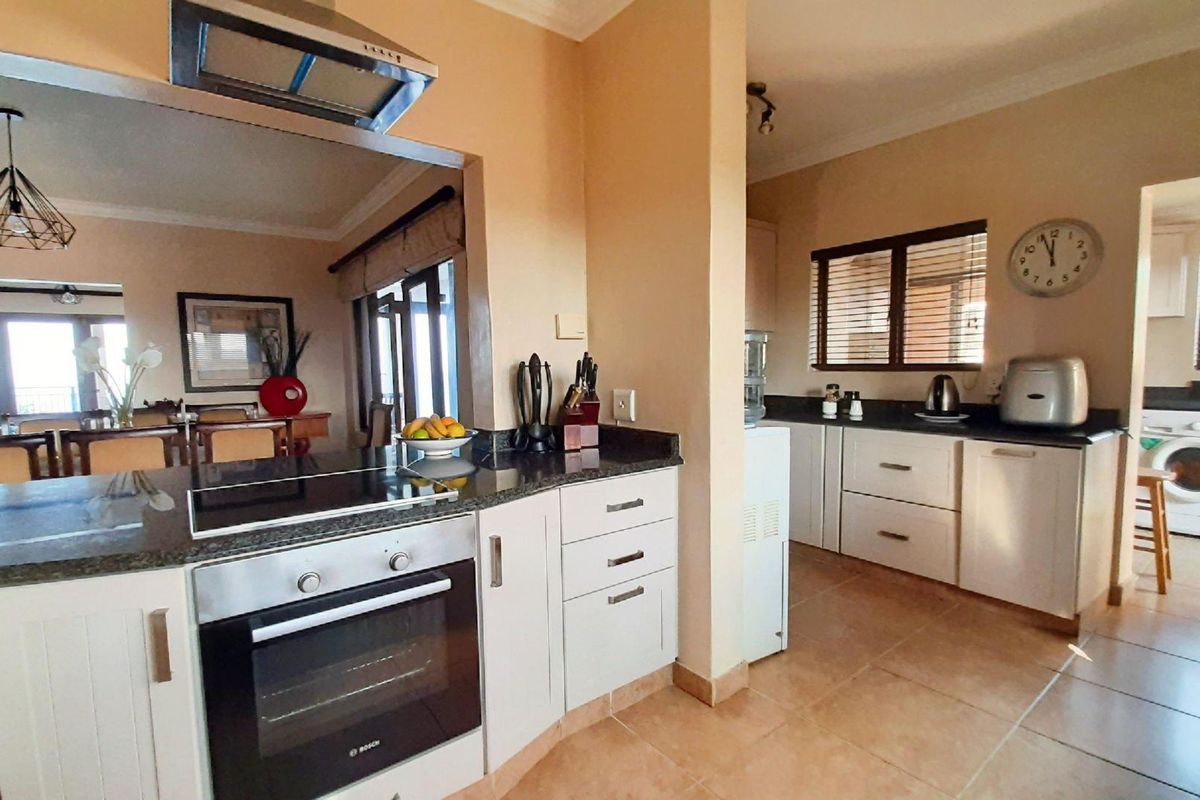 House For Sale in Sheffield Beach - Photo 2