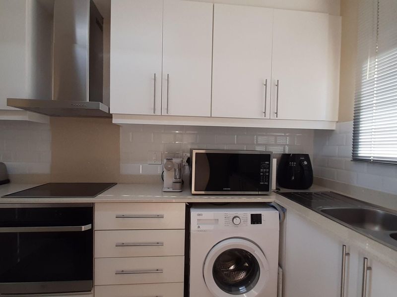 Apartment For Sale in Sheffield Beach - Photo 7