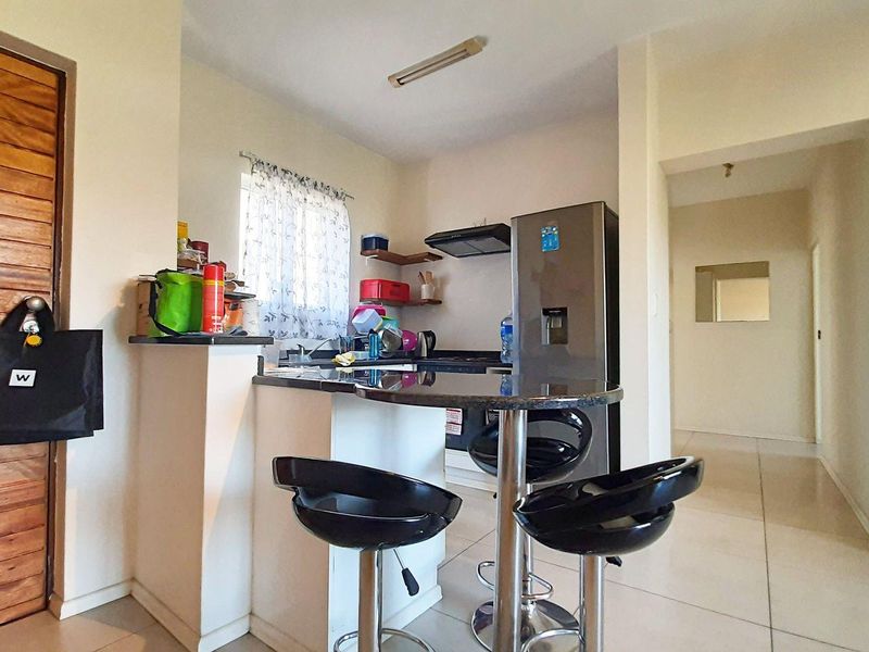 Apartment For Sale in Sheffield Manor - Photo 6