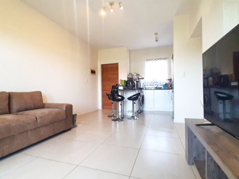 Apartment For Sale in Sheffield Manor - Photo 5