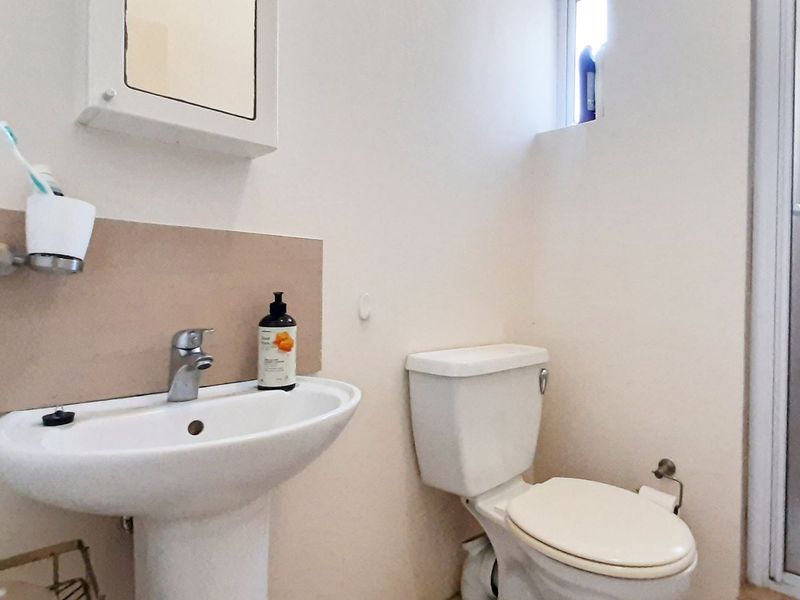 Apartment For Sale in Sheffield Manor - Photo 10