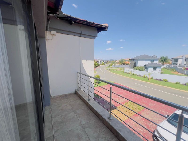 House For Sale in Savannah Country Estate - Photo 3