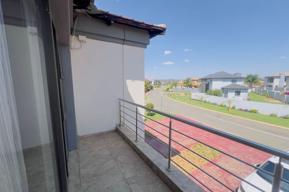 House For Sale in Savannah Country Estate - Photo 3