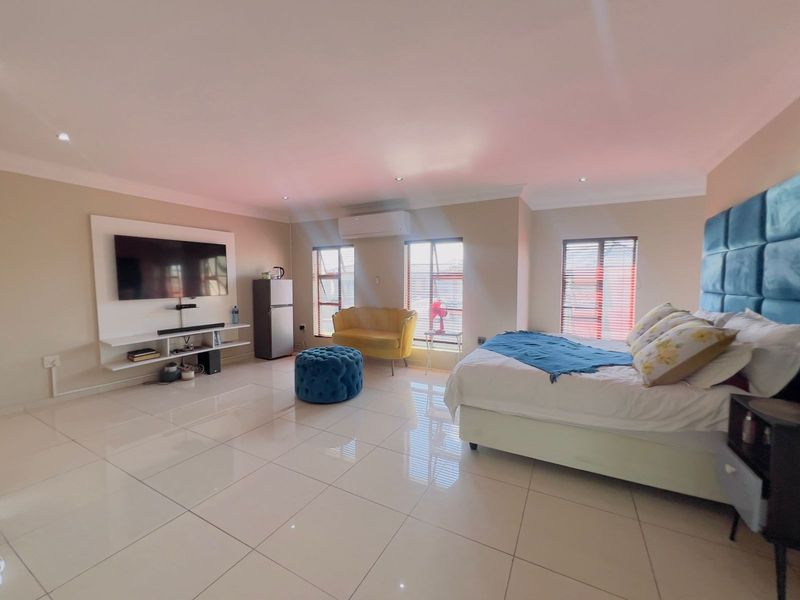 House For Sale in Savannah Country Estate - Photo 8