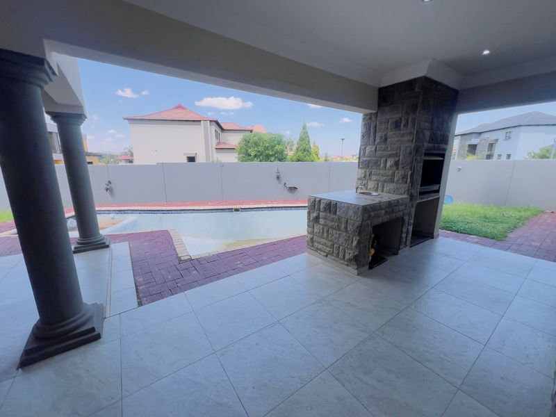 House For Sale in Savannah Country Estate - Photo 7