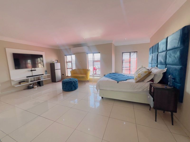 House For Sale in Savannah Country Estate - Photo 6