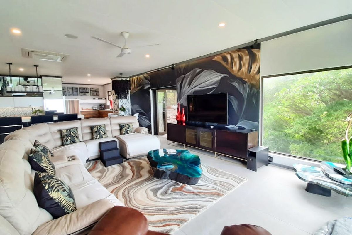 House For Sale in Sheffield Beach - Photo 2