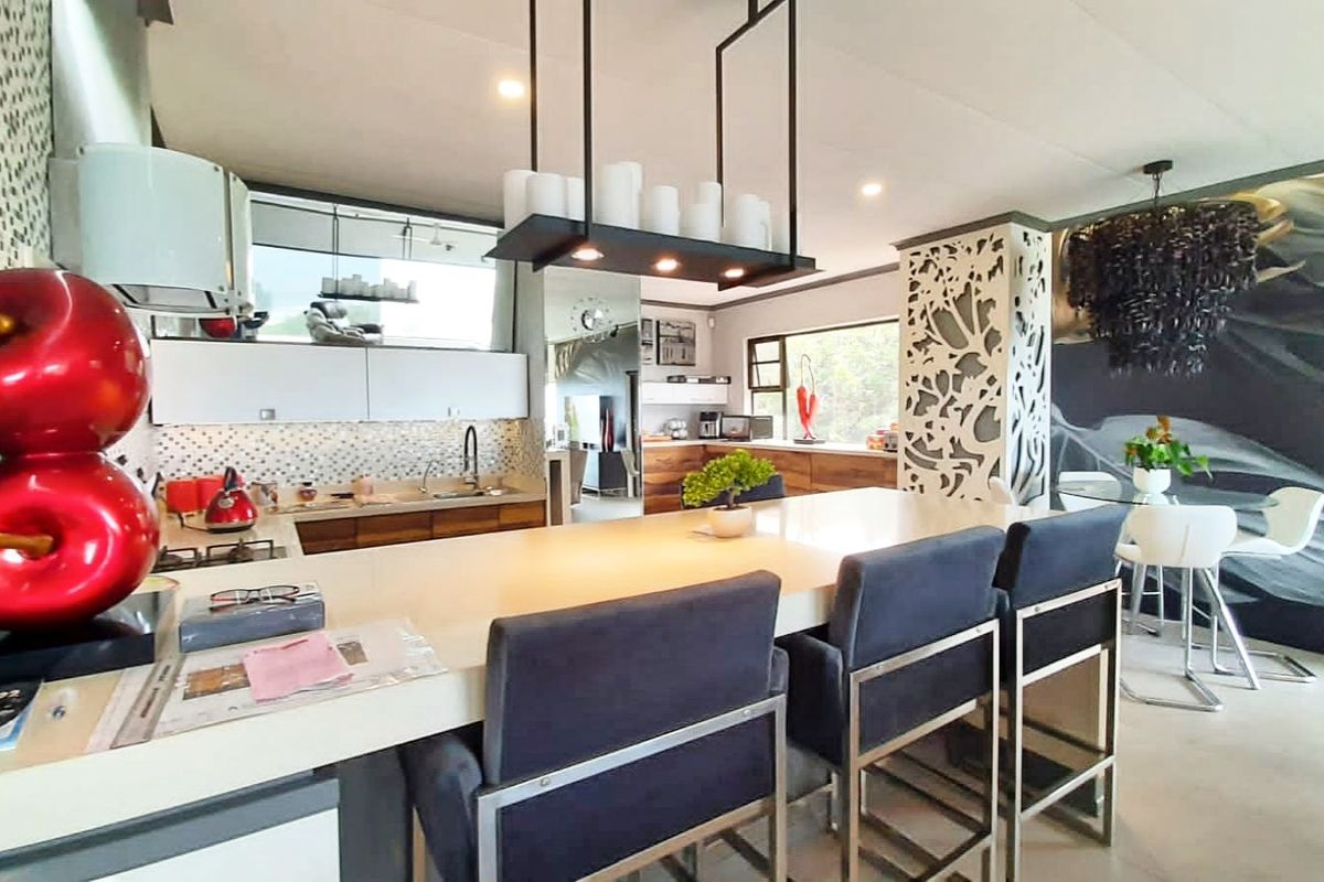 House For Sale in Sheffield Beach - Photo 5