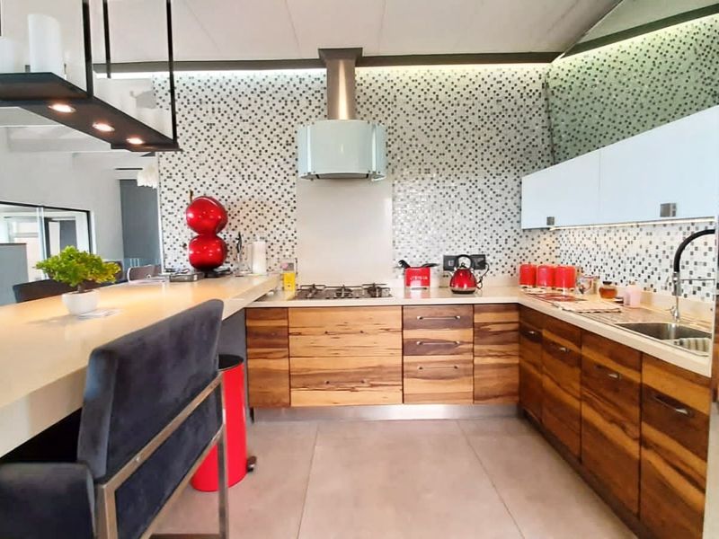 House For Sale in Sheffield Beach - Photo 9