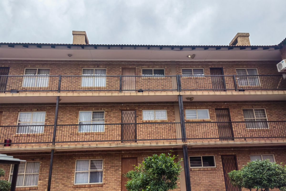 Apartment For Sale in Pretoria North - Photo 2