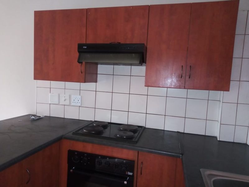 Apartment For Sale in Pretoria North - Photo 5