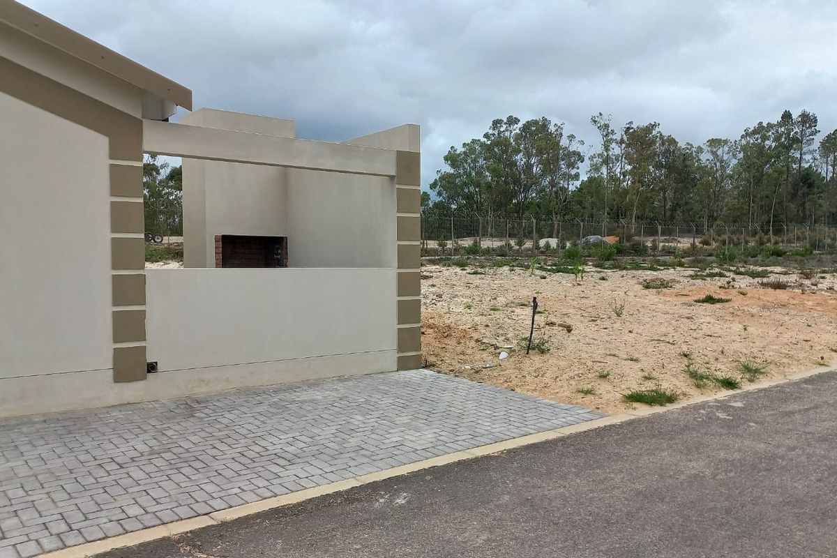 House For Sale in Albertinia Central - Photo 4