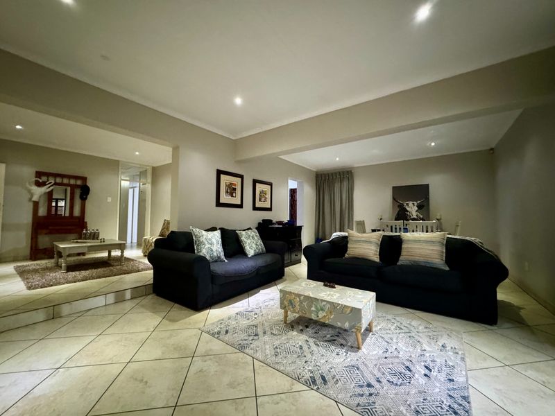 House For Sale in Secunda Central - Photo 6