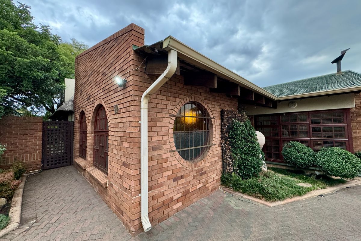 House For Sale in Secunda Central - Photo 2