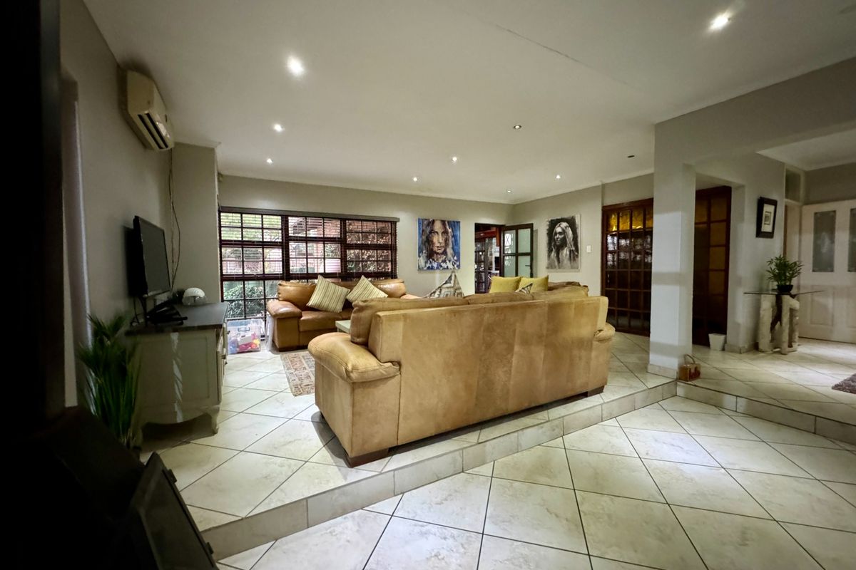 House For Sale in Secunda Central - Photo 4