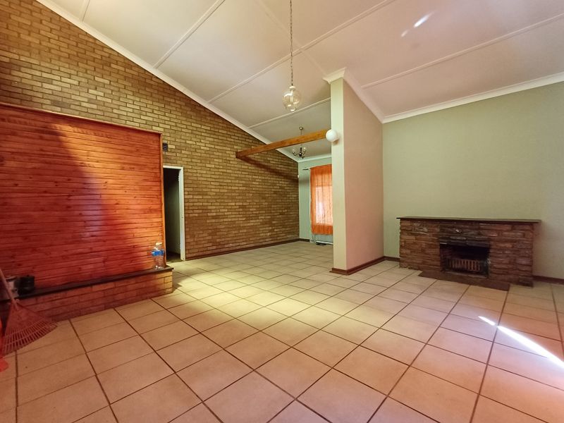 House For Sale in Orkney Central - Photo 6