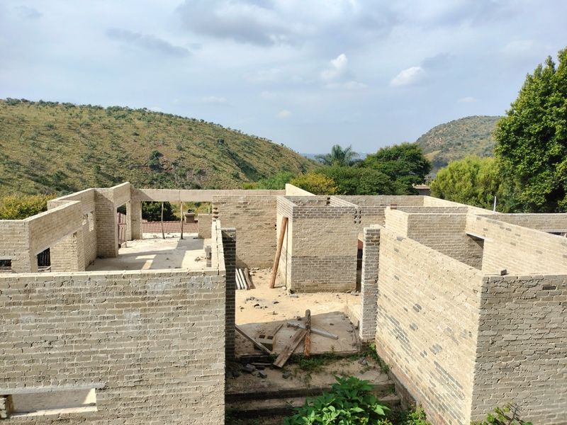 House For Sale in Rangeview - Photo 2