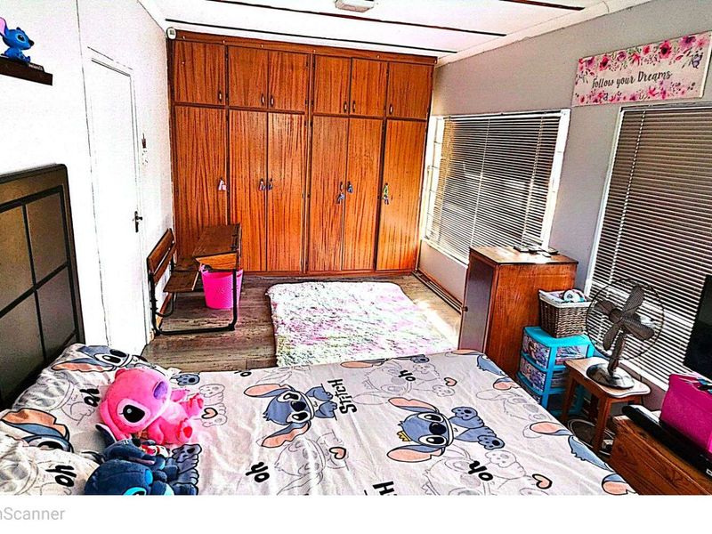 House For Sale in Rhodesdene - Photo 6