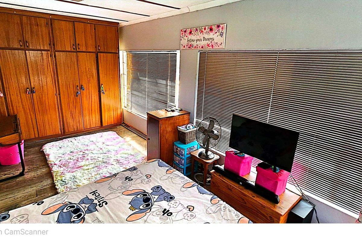 House For Sale in Rhodesdene - Photo 5