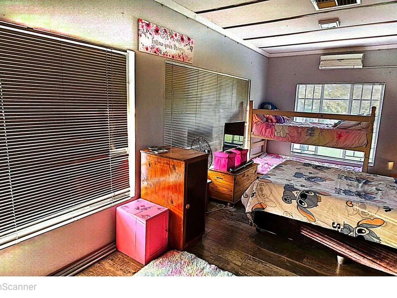 House For Sale in Rhodesdene - Photo 4